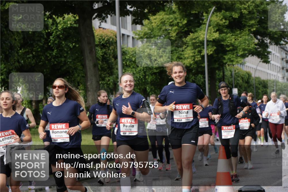 14.06.2026 - REWE Women's Run Jannik Wohlers http://msf.ph/oto/9795755 14.06.2026 09:09:51 Laufen 10344, 11155, 7, 10976, 11179, 7, 10940, 41153 meine-sportfotos.de