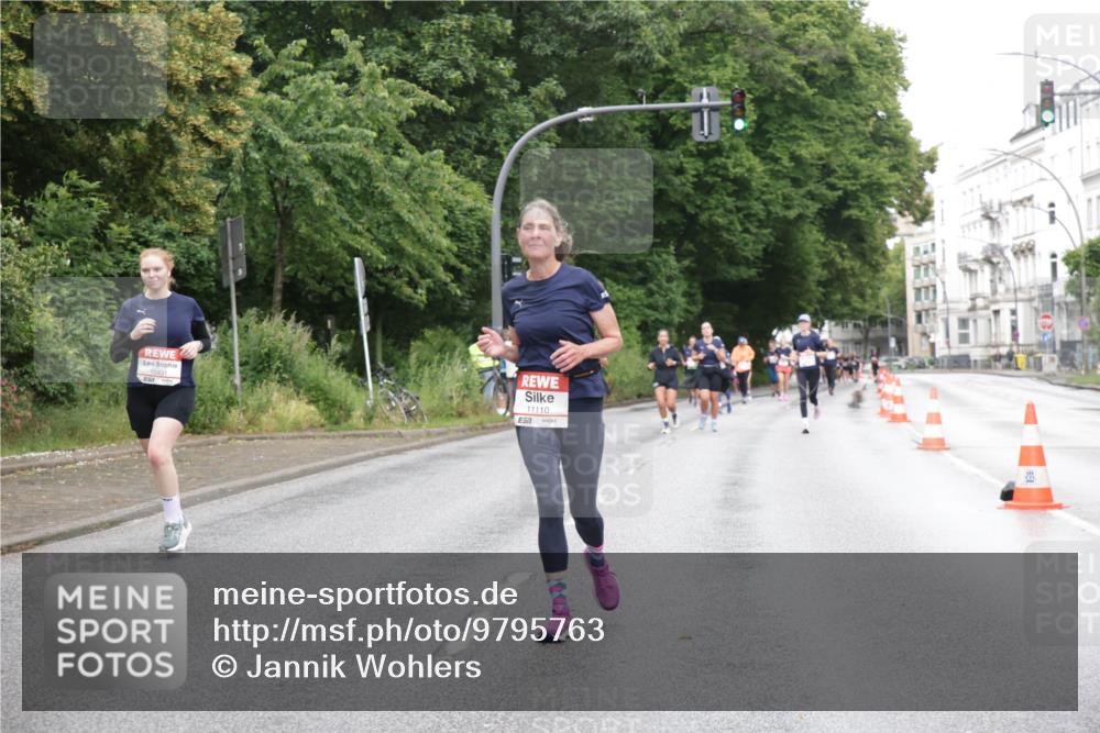 14.06.2026 - REWE Women's Run Jannik Wohlers http://msf.ph/oto/9795763 14.06.2026 09:57:12 Laufen 10431, 11110, 7 meine-sportfotos.de