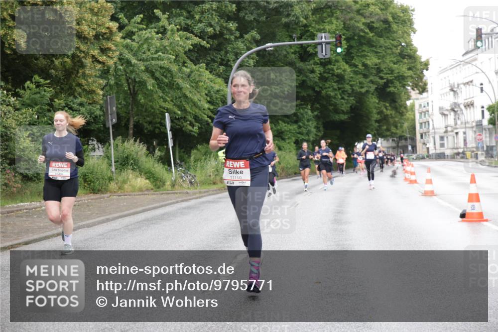 14.06.2026 - REWE Women's Run Jannik Wohlers http://msf.ph/oto/9795771 14.06.2026 09:57:13 Laufen 10431, 11110 meine-sportfotos.de