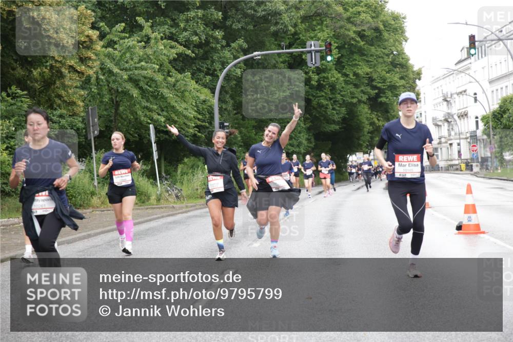 14.06.2026 - REWE Women's Run Jannik Wohlers http://msf.ph/oto/9795799 14.06.2026 09:57:19 Laufen 10261, 10165, 7 meine-sportfotos.de