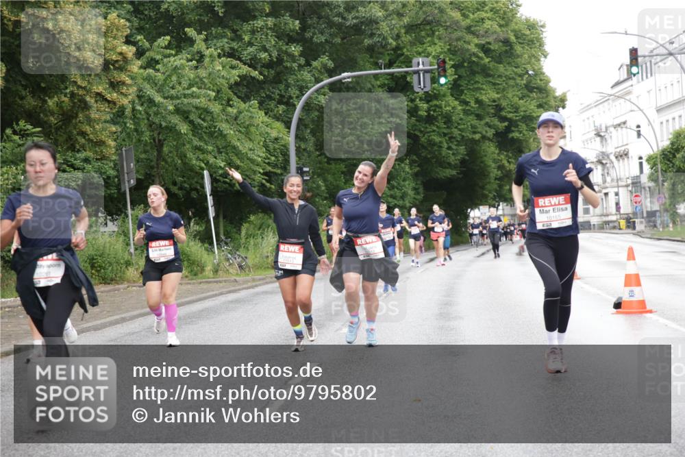 14.06.2026 - REWE Women's Run Jannik Wohlers http://msf.ph/oto/9795802 14.06.2026 09:57:19 Laufen 10261, 10165, 7 meine-sportfotos.de