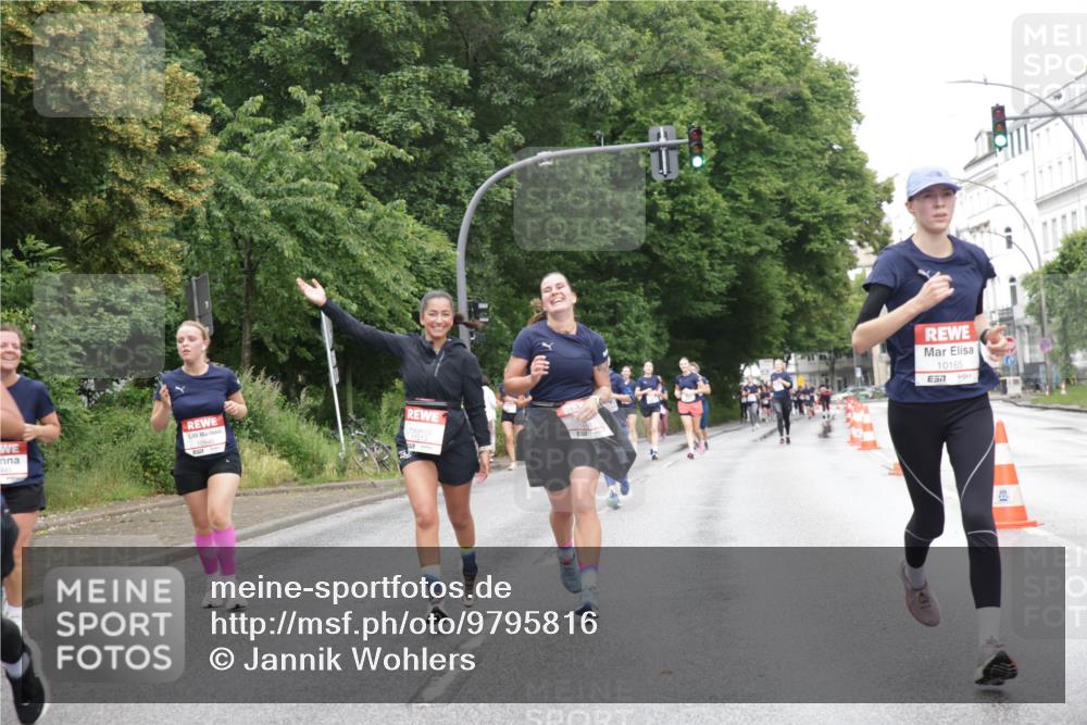 14.06.2026 - REWE Women's Run Jannik Wohlers http://msf.ph/oto/9795816 14.06.2026 09:57:20 Laufen 10946, 10165 meine-sportfotos.de