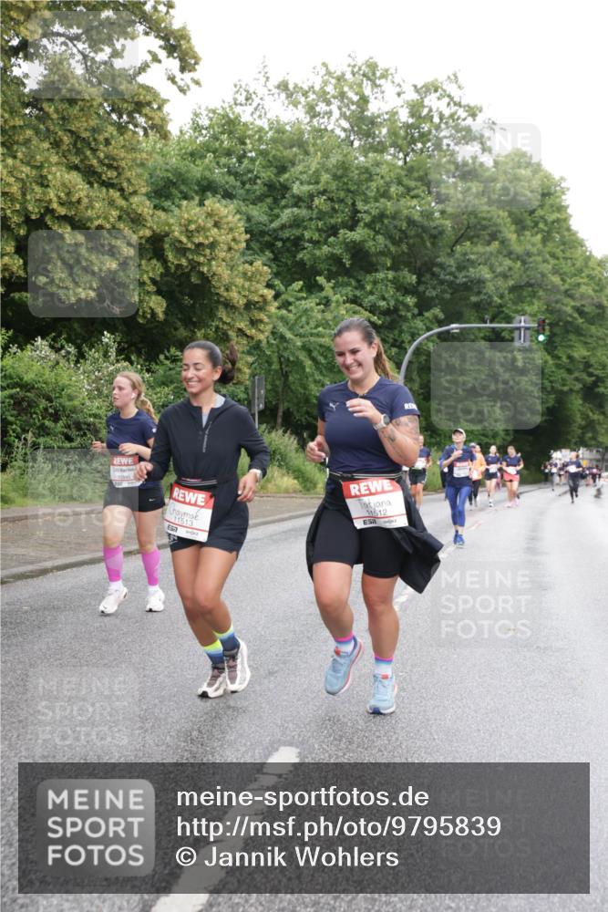 14.06.2026 - REWE Women's Run Jannik Wohlers http://msf.ph/oto/9795839 14.06.2026 09:57:21 Laufen 10946, 11513, 657, 11512 meine-sportfotos.de