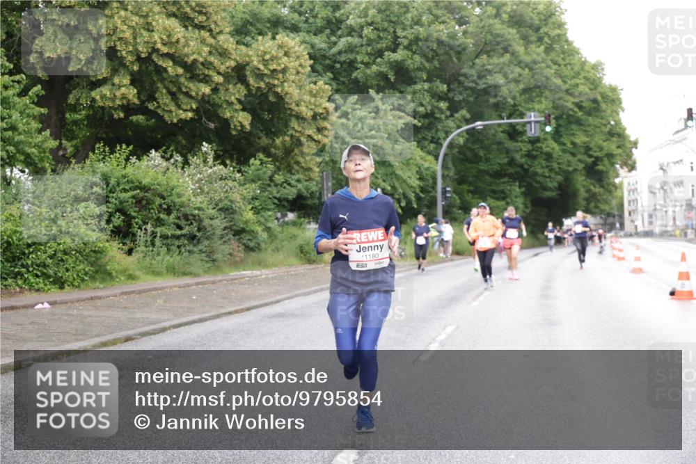 14.06.2026 - REWE Women's Run Jannik Wohlers http://msf.ph/oto/9795854 14.06.2026 09:57:25 Laufen 11180, 7 meine-sportfotos.de