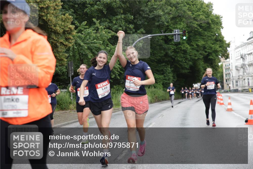 14.06.2026 - REWE Women's Run Jannik Wohlers http://msf.ph/oto/9795871 14.06.2026 09:57:29 Laufen 10780, 10622, 7, 10733, 201 meine-sportfotos.de