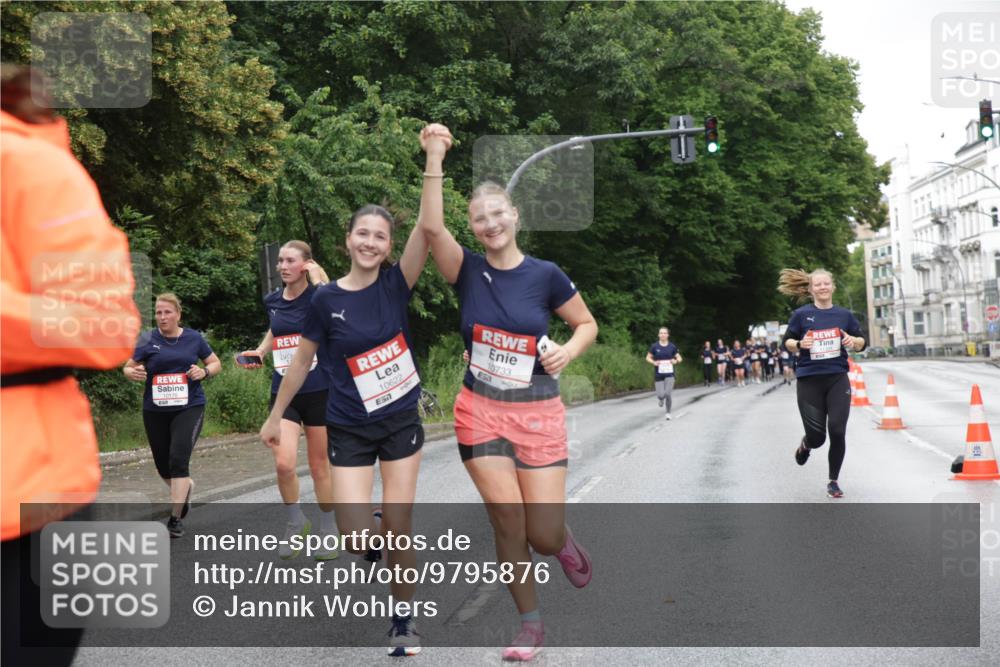 14.06.2026 - REWE Women's Run Jannik Wohlers http://msf.ph/oto/9795876 14.06.2026 09:57:30 Laufen 10622, 10733 meine-sportfotos.de