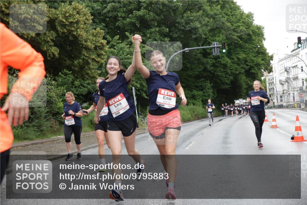 14.06.2026 - REWE Women's Run Jannik Wohlers http://msf.ph/oto/9795883 14.06.2026 09:57:30 Laufen 1506, 10622, 10733, 57, 30 meine-sportfotos.de