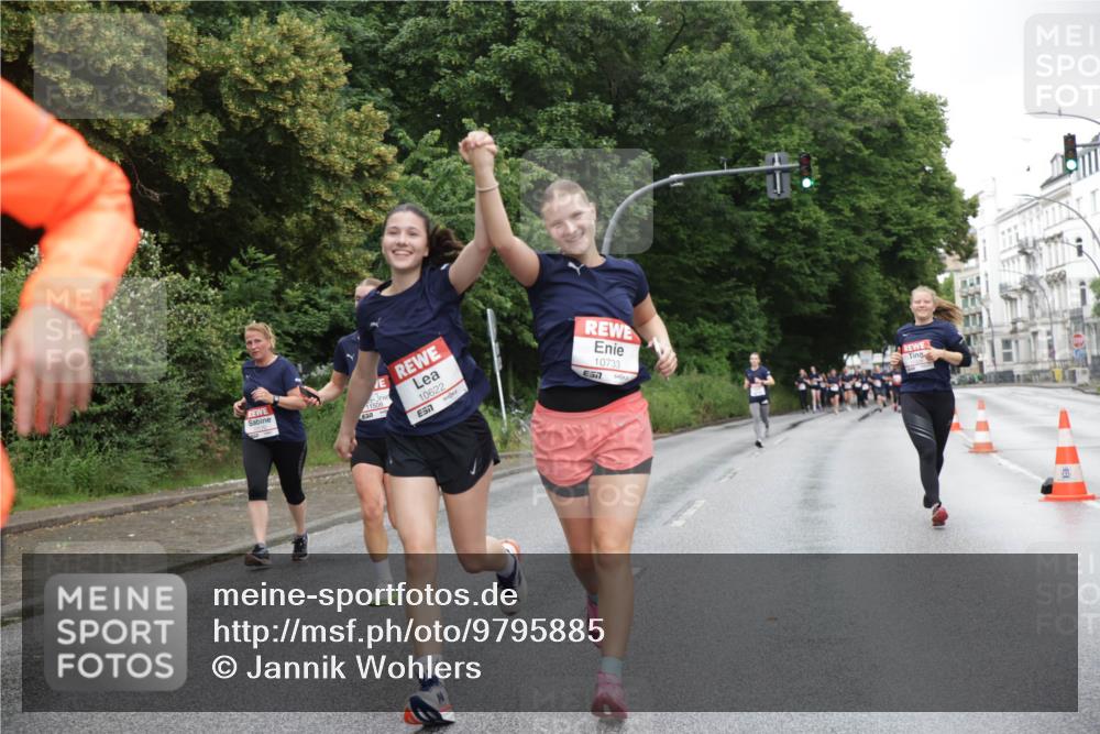 14.06.2026 - REWE Women's Run Jannik Wohlers http://msf.ph/oto/9795885 14.06.2026 09:57:30 Laufen 7, 11506, 10622, 7, 10733 meine-sportfotos.de