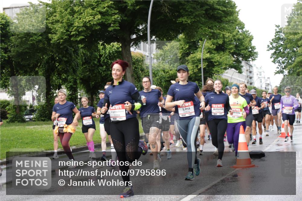 14.06.2026 - REWE Women's Run Jannik Wohlers http://msf.ph/oto/9795896 14.06.2026 09:10:03 Laufen 11208, 10879, 7, 10222 meine-sportfotos.de