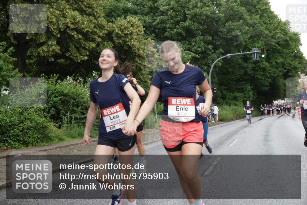14.06.2026 - REWE Women's Run Jannik Wohlers http://msf.ph/oto/9795903 14.06.2026 09:57:30 Laufen 10622, 7, 10733 meine-sportfotos.de