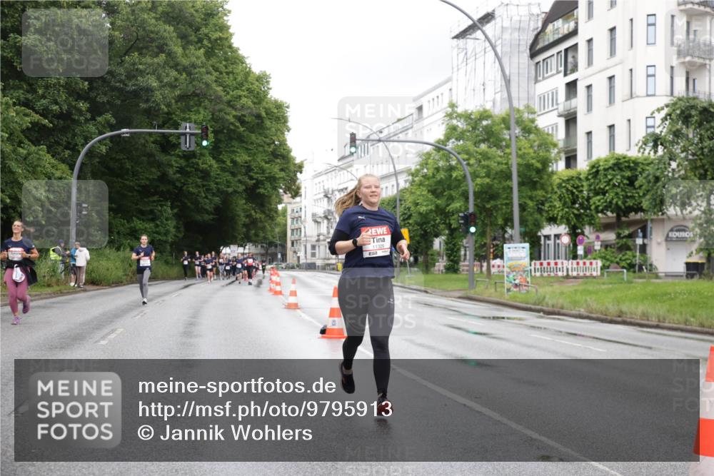 14.06.2026 - REWE Women's Run Jannik Wohlers http://msf.ph/oto/9795913 14.06.2026 09:57:32 Laufen 11329 meine-sportfotos.de