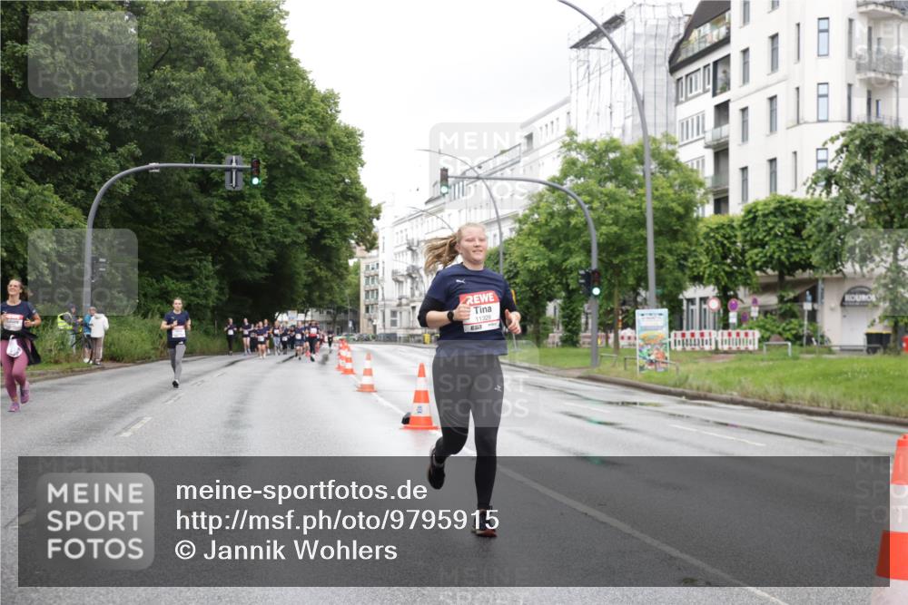14.06.2026 - REWE Women's Run Jannik Wohlers http://msf.ph/oto/9795915 14.06.2026 09:57:32 Laufen 11329 meine-sportfotos.de