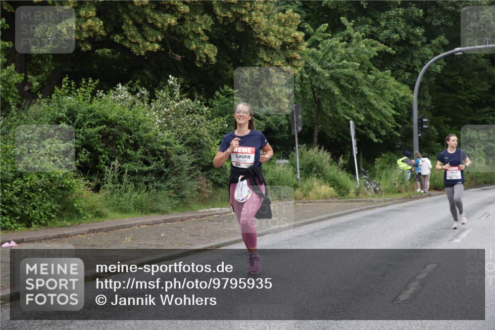 14.06.2026 - REWE Women's Run Jannik Wohlers http://msf.ph/oto/9795935 14.06.2026 09:57:34 Laufen 10132, 3 meine-sportfotos.de