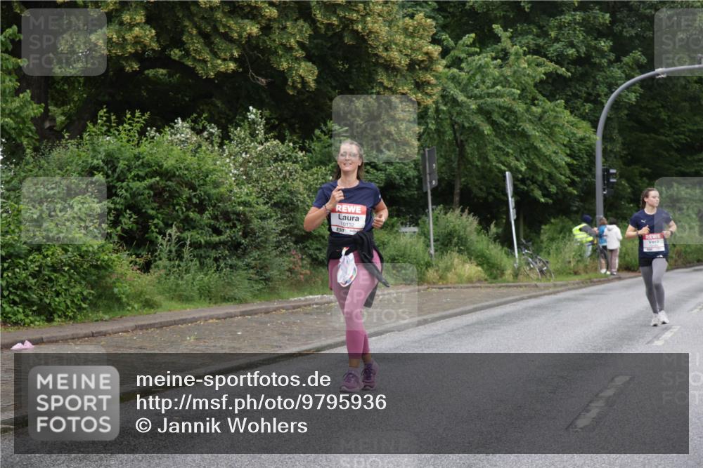 14.06.2026 - REWE Women's Run Jannik Wohlers http://msf.ph/oto/9795936 14.06.2026 09:57:35 Laufen 10132 meine-sportfotos.de