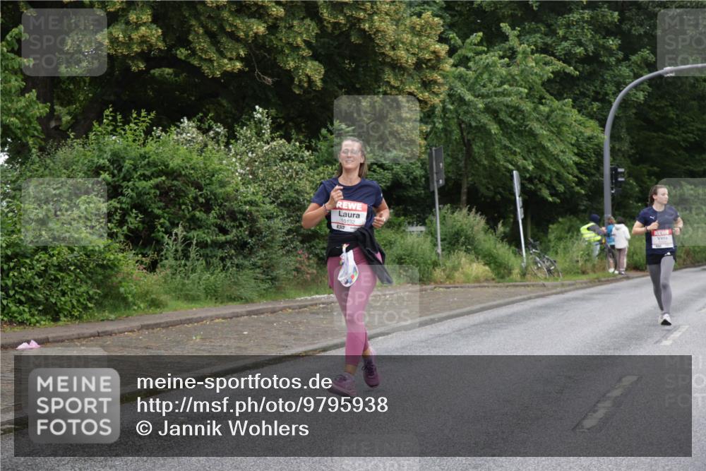 14.06.2026 - REWE Women's Run Jannik Wohlers http://msf.ph/oto/9795938 14.06.2026 09:57:35 Laufen 10132, 37 meine-sportfotos.de