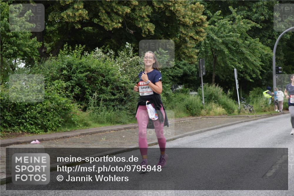 14.06.2026 - REWE Women's Run Jannik Wohlers http://msf.ph/oto/9795948 14.06.2026 09:57:35 Laufen 10132 meine-sportfotos.de
