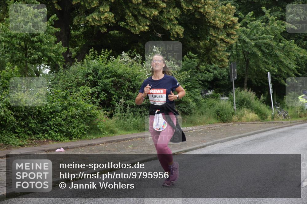 14.06.2026 - REWE Women's Run Jannik Wohlers http://msf.ph/oto/9795956 14.06.2026 09:57:35 Laufen 10132, 3 meine-sportfotos.de