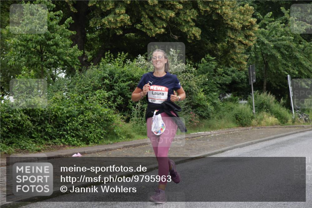 14.06.2026 - REWE Women's Run Jannik Wohlers http://msf.ph/oto/9795963 14.06.2026 09:57:35 Laufen 10132, 637 meine-sportfotos.de