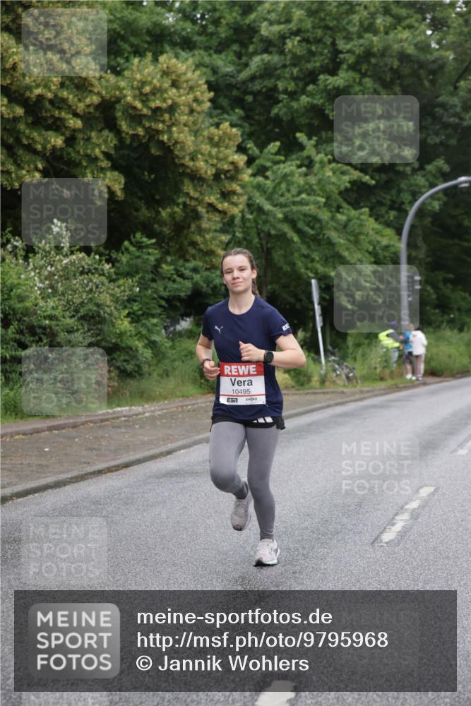 14.06.2026 - REWE Women's Run Jannik Wohlers http://msf.ph/oto/9795968 14.06.2026 09:57:38 Laufen 10495, 7 meine-sportfotos.de