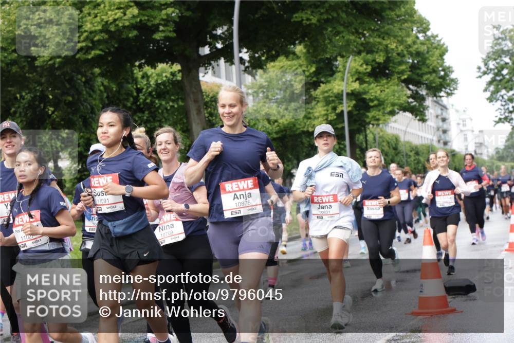 14.06.2026 - REWE Women's Run Jannik Wohlers http://msf.ph/oto/9796045 14.06.2026 09:10:09 Laufen 10, 11027, 77, 10, 11091, 10709, 10875, 7, 10831 meine-sportfotos.de