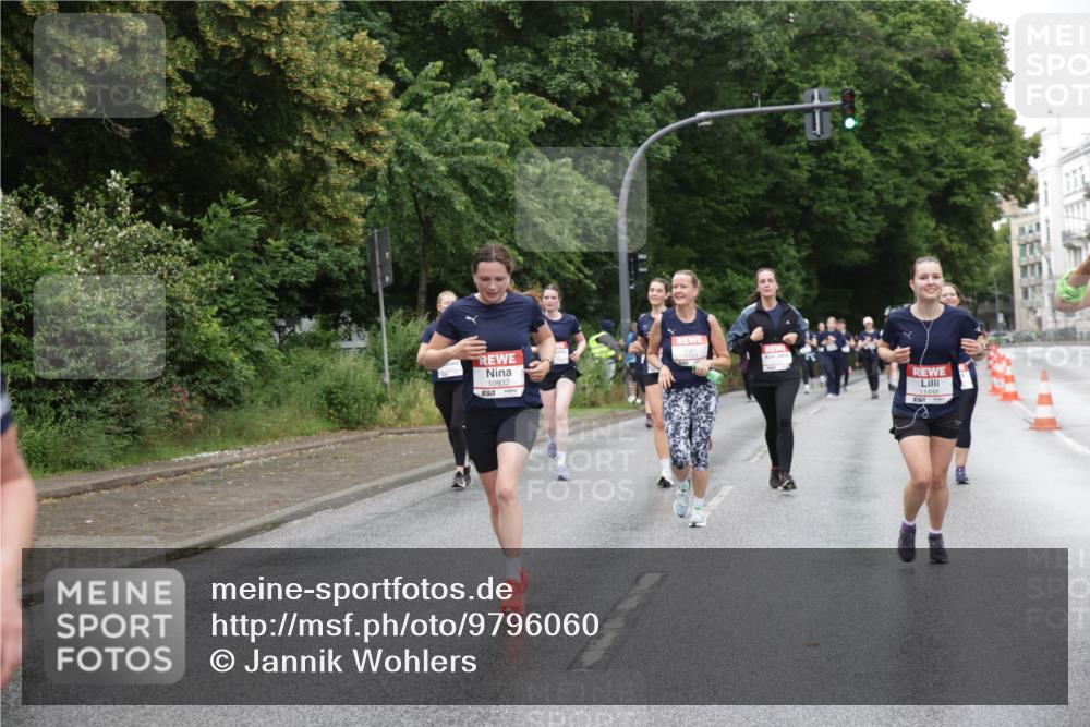14.06.2026 - REWE Women's Run Jannik Wohlers http://msf.ph/oto/9796060 14.06.2026 09:57:50 Laufen 10932, 11448 meine-sportfotos.de