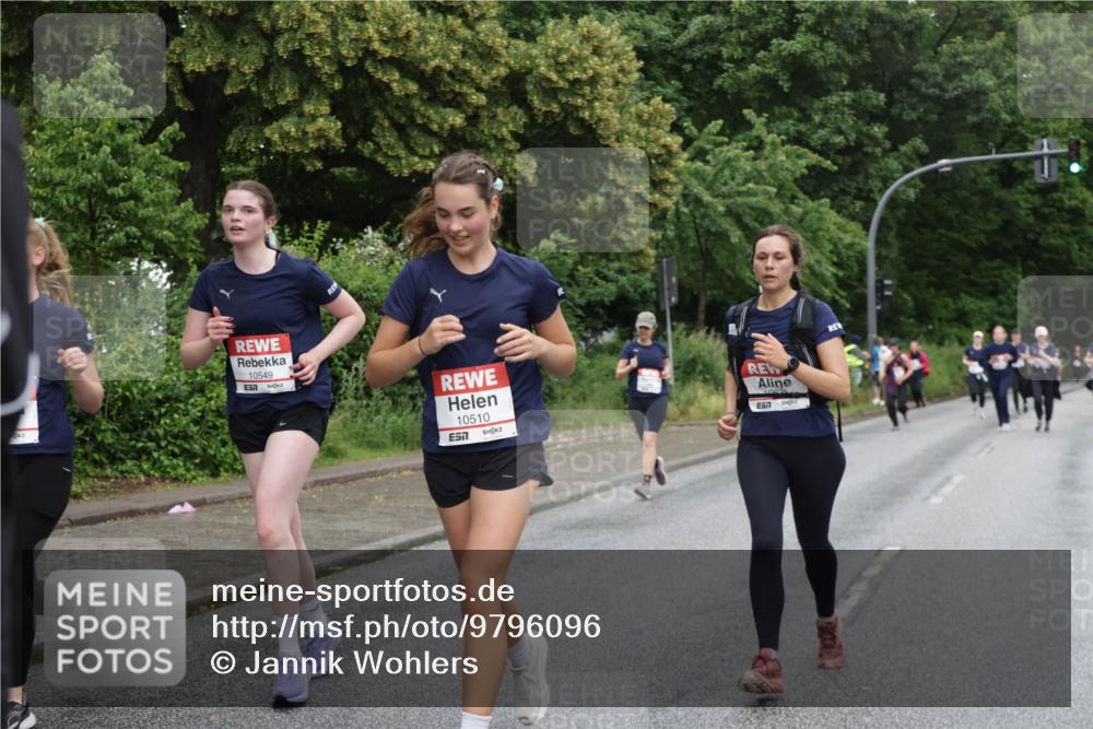 14.06.2026 - REWE Women's Run Jannik Wohlers http://msf.ph/oto/9796096 14.06.2026 09:57:55 Laufen 10549, 10510, 57 meine-sportfotos.de