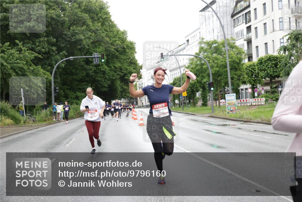 14.06.2026 - REWE Women's Run Jannik Wohlers http://msf.ph/oto/9796160 14.06.2026 09:58:06 Laufen 11208 meine-sportfotos.de