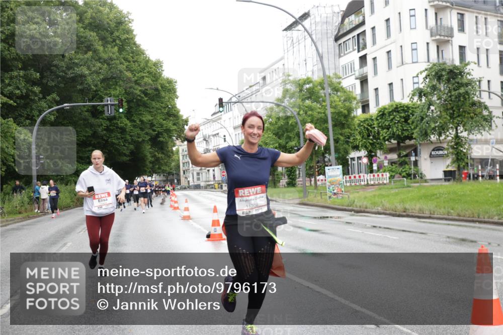 14.06.2026 - REWE Women's Run Jannik Wohlers http://msf.ph/oto/9796173 14.06.2026 09:58:07 Laufen 11208, 7 meine-sportfotos.de
