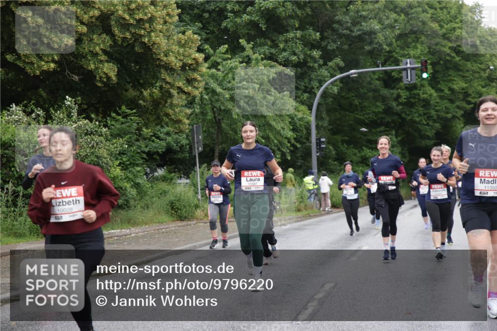 14.06.2026 - REWE Women's Run Jannik Wohlers http://msf.ph/oto/9796220 14.06.2026 09:58:15 Laufen 10028, 657, 11397, 11350, 7 meine-sportfotos.de