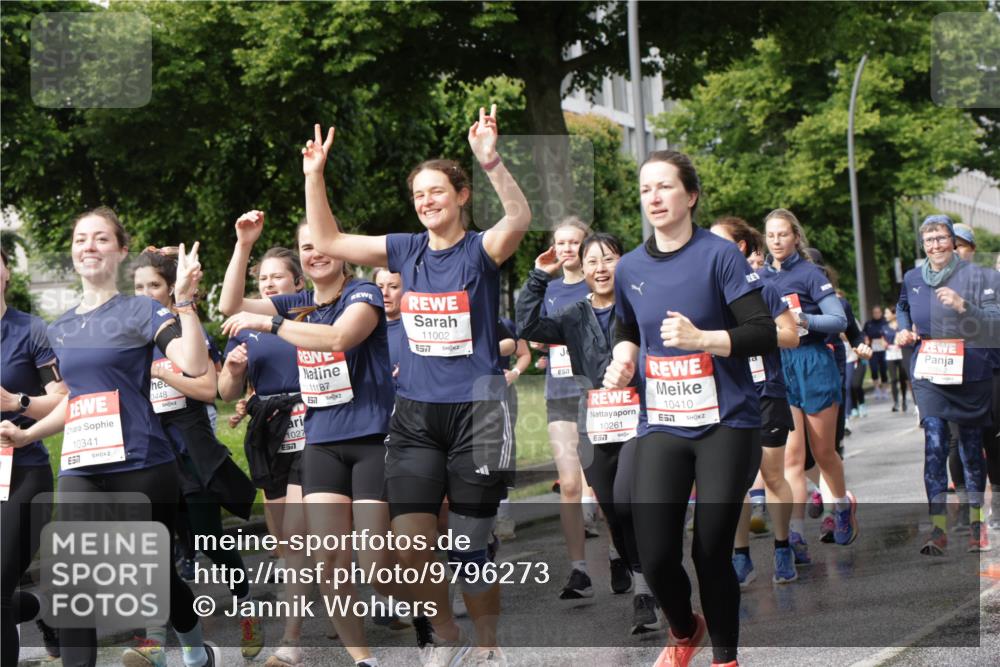 14.06.2026 - REWE Women's Run Jannik Wohlers http://msf.ph/oto/9796273 14.06.2026 09:10:22 Laufen 0448, 10341, 57, 11187, 1027, 7, 11002, 57, 10261, 657, 10410, 657 meine-sportfotos.de