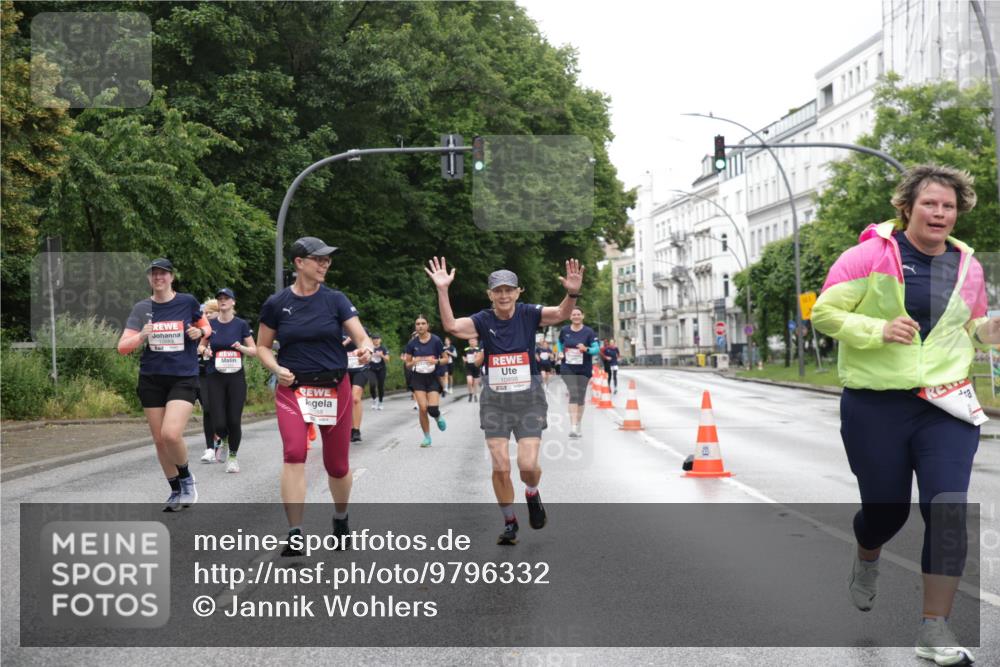 14.06.2026 - REWE Women's Run Jannik Wohlers http://msf.ph/oto/9796332 14.06.2026 09:58:33 Laufen 10898 meine-sportfotos.de