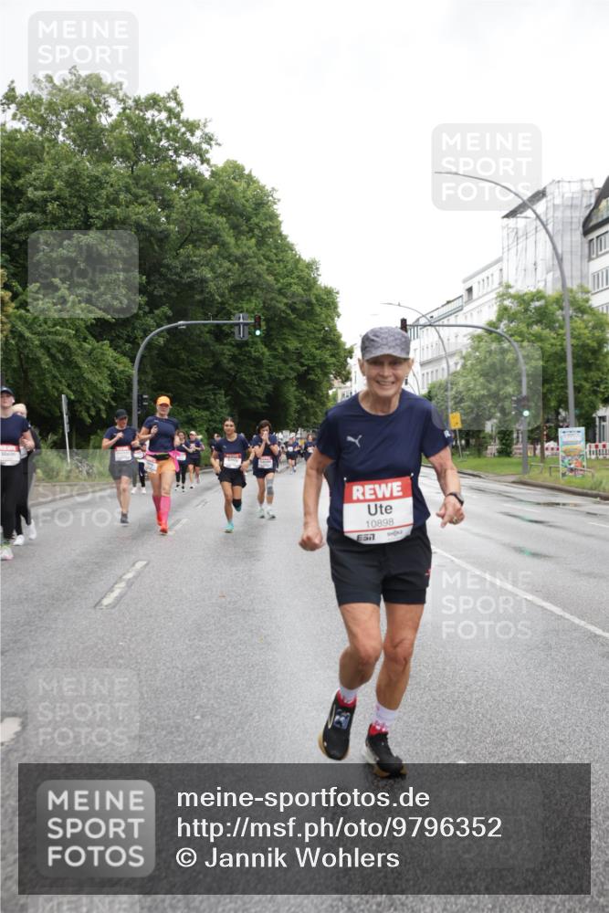 14.06.2026 - REWE Women's Run Jannik Wohlers http://msf.ph/oto/9796352 14.06.2026 09:58:35 Laufen 10898, 57 meine-sportfotos.de