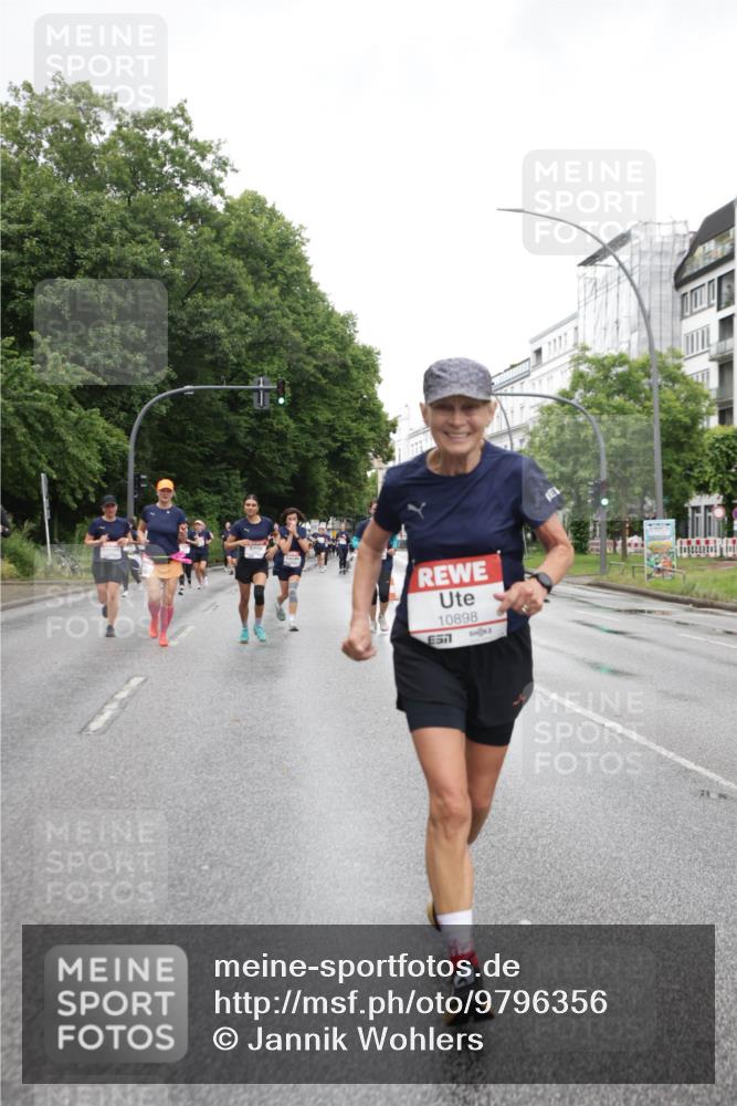 14.06.2026 - REWE Women's Run Jannik Wohlers http://msf.ph/oto/9796356 14.06.2026 09:58:35 Laufen 10898, 7 meine-sportfotos.de