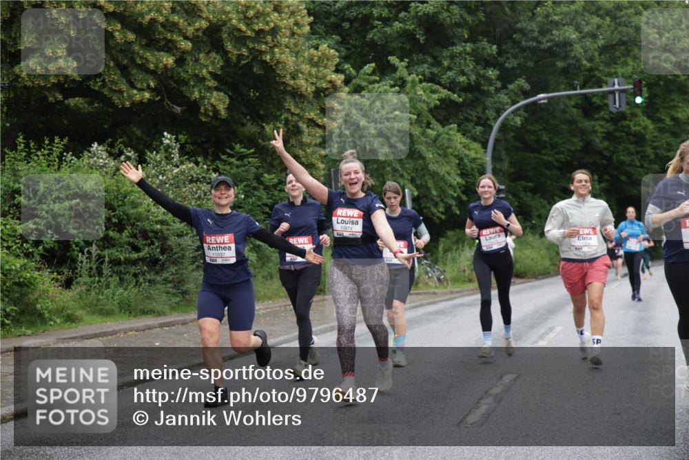 14.06.2026 - REWE Women's Run Jannik Wohlers http://msf.ph/oto/9796487 14.06.2026 09:58:47 Laufen 11037, 10974 meine-sportfotos.de