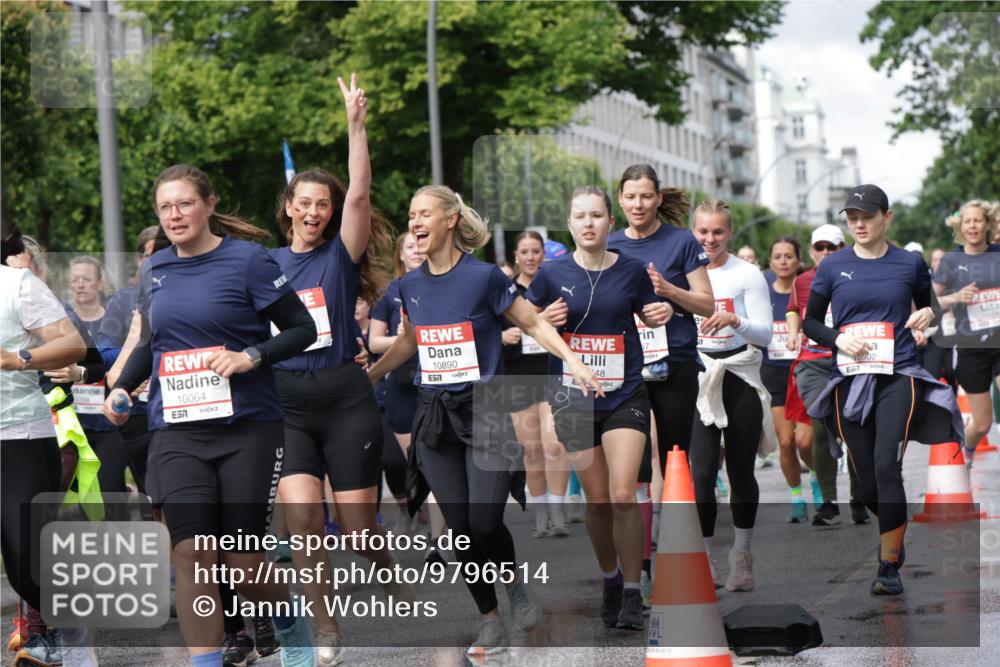 14.06.2026 - REWE Women's Run Jannik Wohlers http://msf.ph/oto/9796514 14.06.2026 09:10:43 Laufen 10064, 657, 10890, 48, 67, 7, 02, 22, 0902, 10098 meine-sportfotos.de