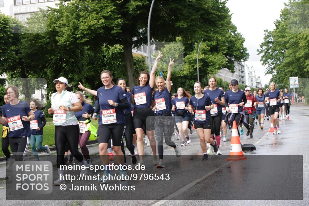 14.06.2026 - REWE Women's Run Jannik Wohlers http://msf.ph/oto/9796543 14.06.2026 09:10:44 Laufen 10432, 11118, 10064, 11448 meine-sportfotos.de