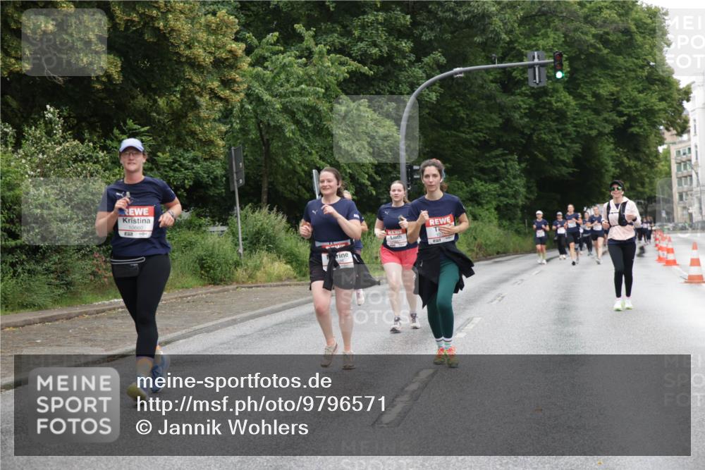 14.06.2026 - REWE Women's Run Jannik Wohlers http://msf.ph/oto/9796571 14.06.2026 09:58:58 Laufen 10660, 276, 0441 meine-sportfotos.de