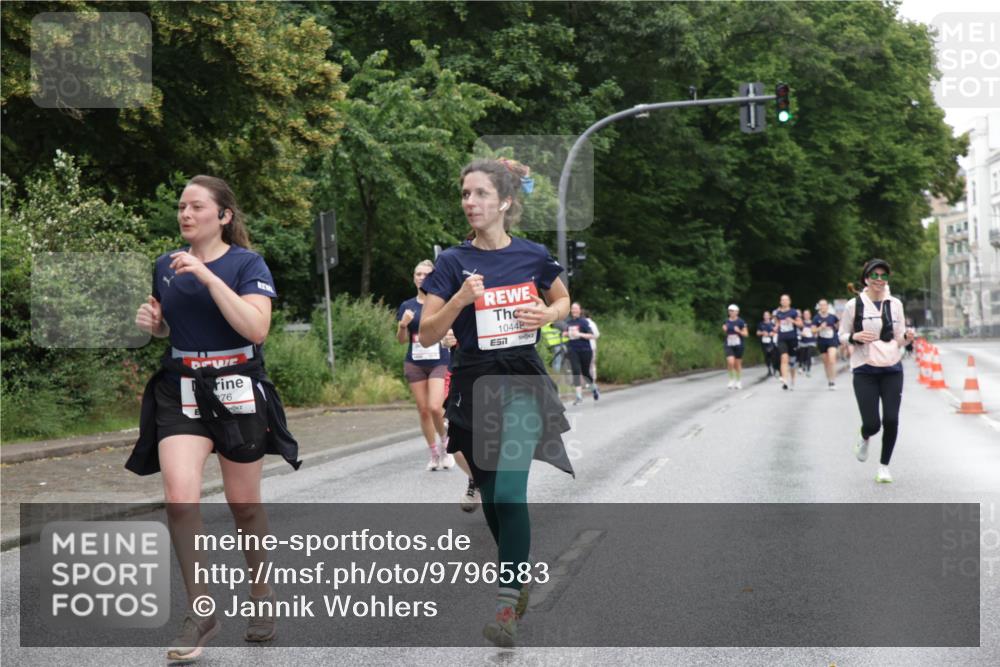 14.06.2026 - REWE Women's Run Jannik Wohlers http://msf.ph/oto/9796583 14.06.2026 09:58:59 Laufen 76, 10448 meine-sportfotos.de