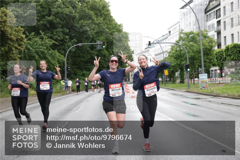 14.06.2026 - REWE Women's Run Jannik Wohlers http://msf.ph/oto/9796674 14.06.2026 09:59:15 Laufen 10787, 11080, 57, 10368 meine-sportfotos.de