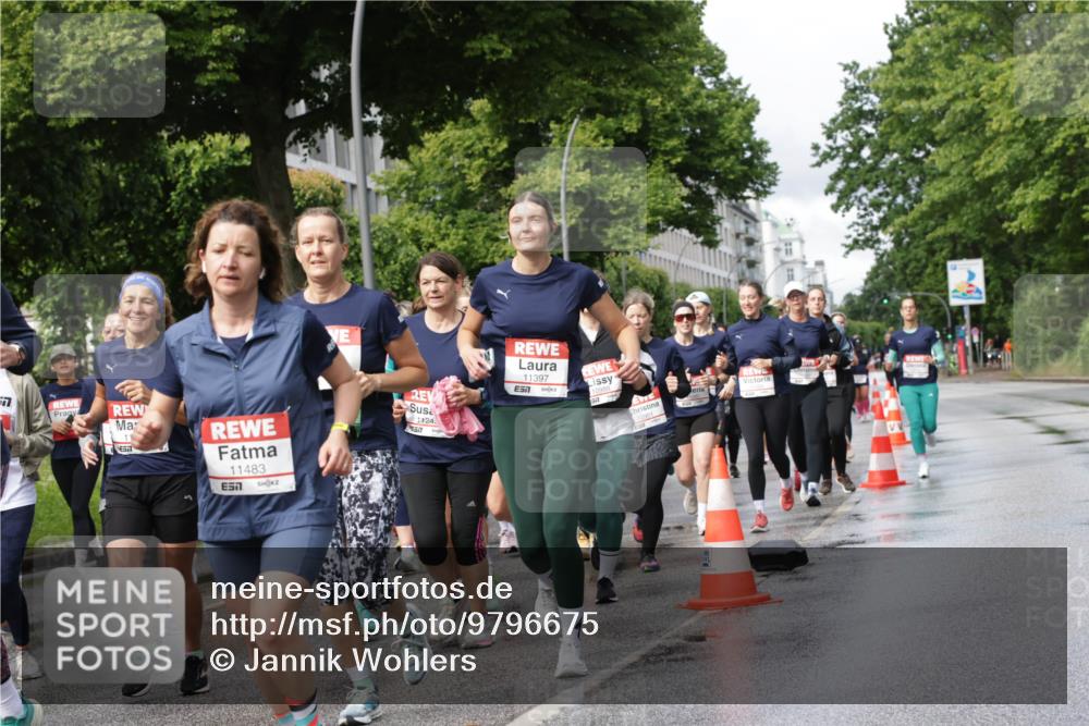 14.06.2026 - REWE Women's Run Jannik Wohlers http://msf.ph/oto/9796675 14.06.2026 09:10:51 Laufen 57, 57, 11483, 11397, 7, 1124, 10988, 10901 meine-sportfotos.de