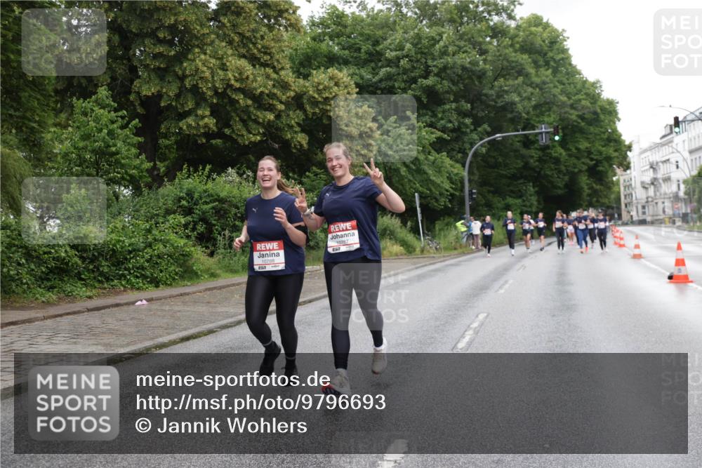 14.06.2026 - REWE Women's Run Jannik Wohlers http://msf.ph/oto/9796693 14.06.2026 09:59:16 Laufen 10788, 10787 meine-sportfotos.de