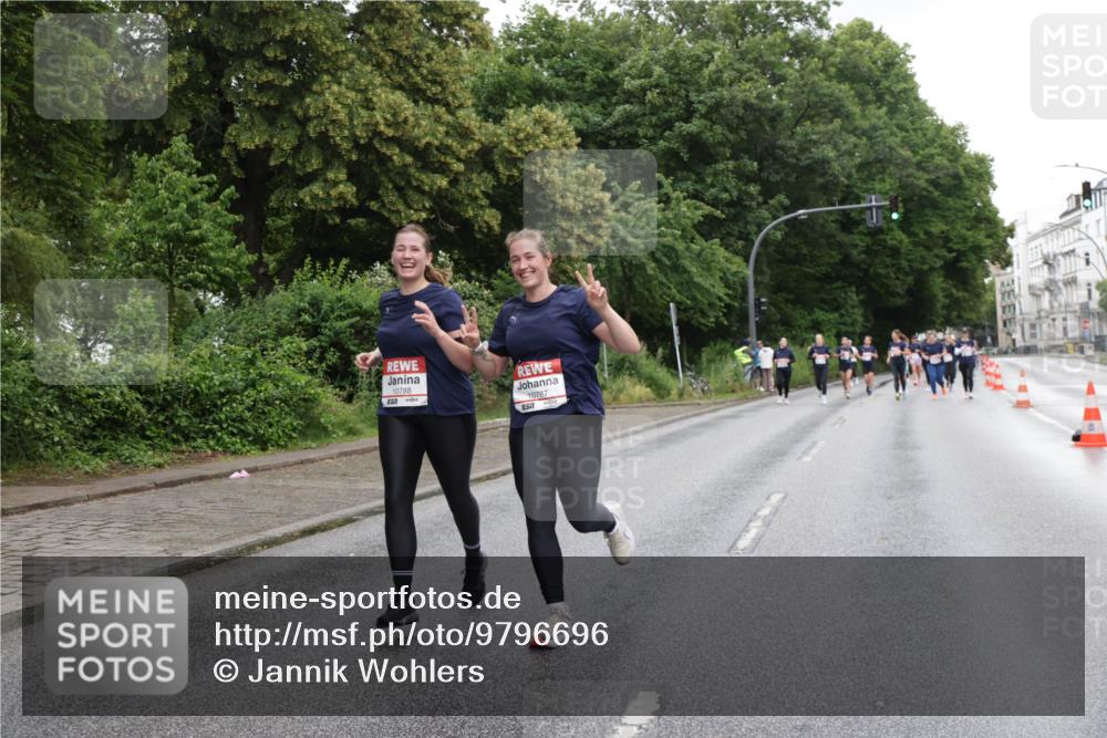 14.06.2026 - REWE Women's Run Jannik Wohlers http://msf.ph/oto/9796696 14.06.2026 09:59:16 Laufen 10788, 10787 meine-sportfotos.de