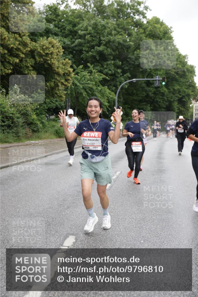 14.06.2026 - REWE Women's Run Jannik Wohlers http://msf.ph/oto/9796810 14.06.2026 09:59:28 Laufen 11027 meine-sportfotos.de