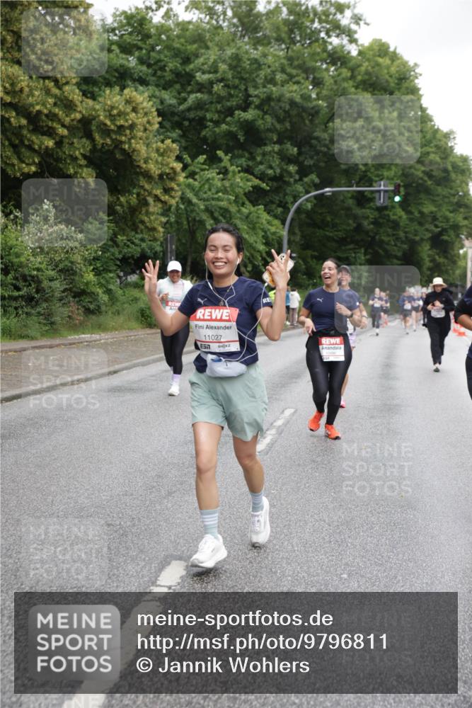 14.06.2026 - REWE Women's Run Jannik Wohlers http://msf.ph/oto/9796811 14.06.2026 09:59:28 Laufen 11027 meine-sportfotos.de