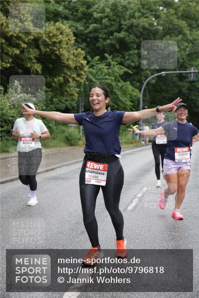 14.06.2026 - REWE Women's Run Jannik Wohlers http://msf.ph/oto/9796818 14.06.2026 09:59:29 Laufen 11118, 657, 10486, 57, 10719 meine-sportfotos.de
