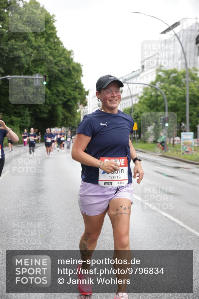 14.06.2026 - REWE Women's Run Jannik Wohlers http://msf.ph/oto/9796834 14.06.2026 09:59:30 Laufen 10719 meine-sportfotos.de