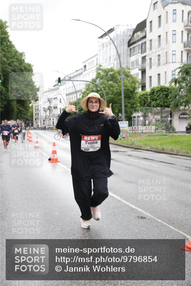 14.06.2026 - REWE Women's Run Jannik Wohlers http://msf.ph/oto/9796854 14.06.2026 09:59:32 Laufen 11482, 7 meine-sportfotos.de