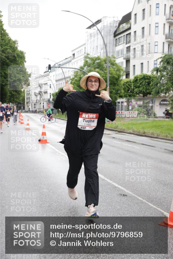 14.06.2026 - REWE Women's Run Jannik Wohlers http://msf.ph/oto/9796859 14.06.2026 09:59:33 Laufen 11482 meine-sportfotos.de