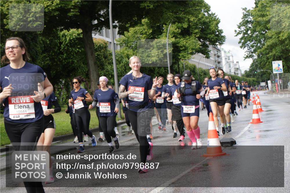 14.06.2026 - REWE Women's Run Jannik Wohlers http://msf.ph/oto/9796887 14.06.2026 09:11:06 Laufen 10544, 7, 11353 meine-sportfotos.de