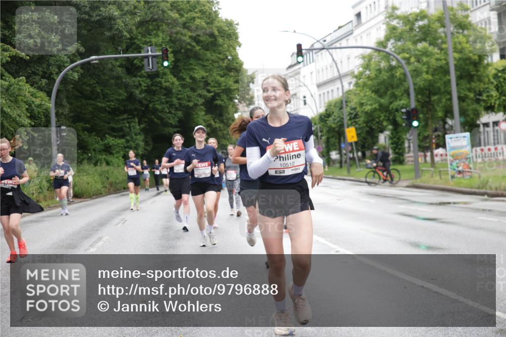 14.06.2026 - REWE Women's Run Jannik Wohlers http://msf.ph/oto/9796888 14.06.2026 09:59:39 Laufen 10512, 7 meine-sportfotos.de